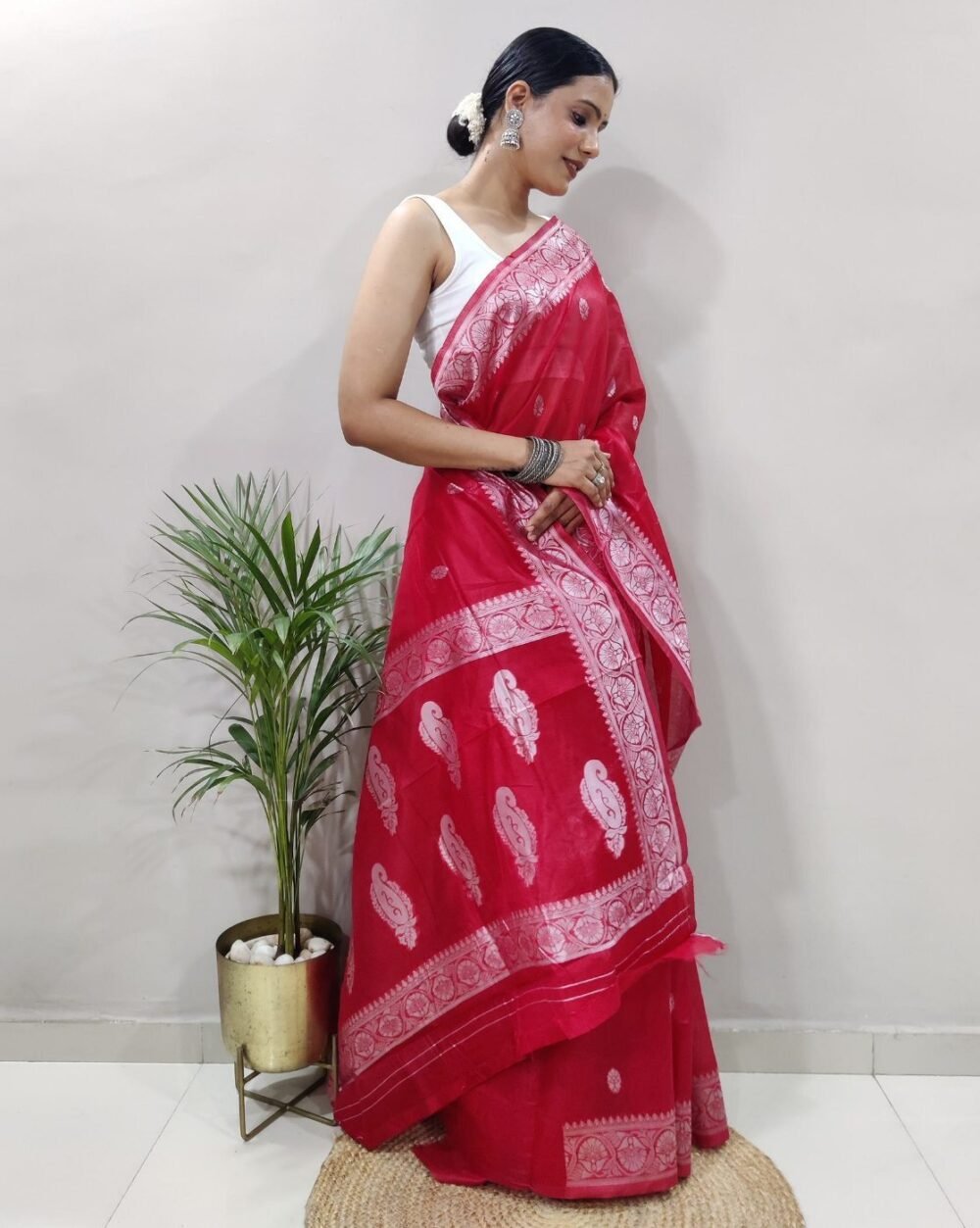 Regal - Woven Bollywood Cotton Linen, Cotton Jute Saree - Red - Image 3