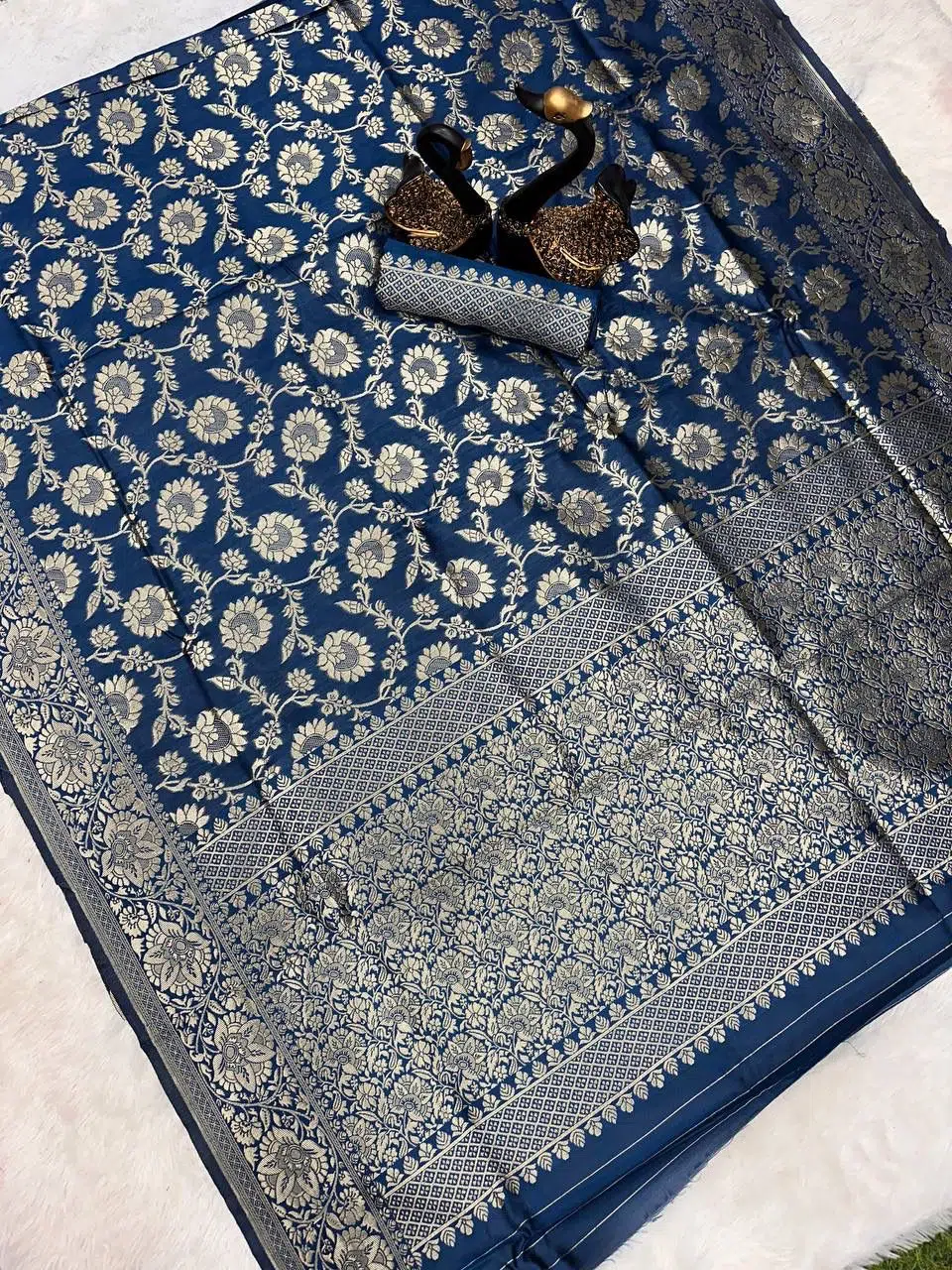 Regal - Firozi Color Sreee With Blouse || Saree For Women || Trending Saree For Women || Bollywood Stylish Fancy Party Wear Wedding Festive Bridal Sari || Banarasi saree || Kanjiavaram saree || Silk saree || Pure silk saree - Image 7
