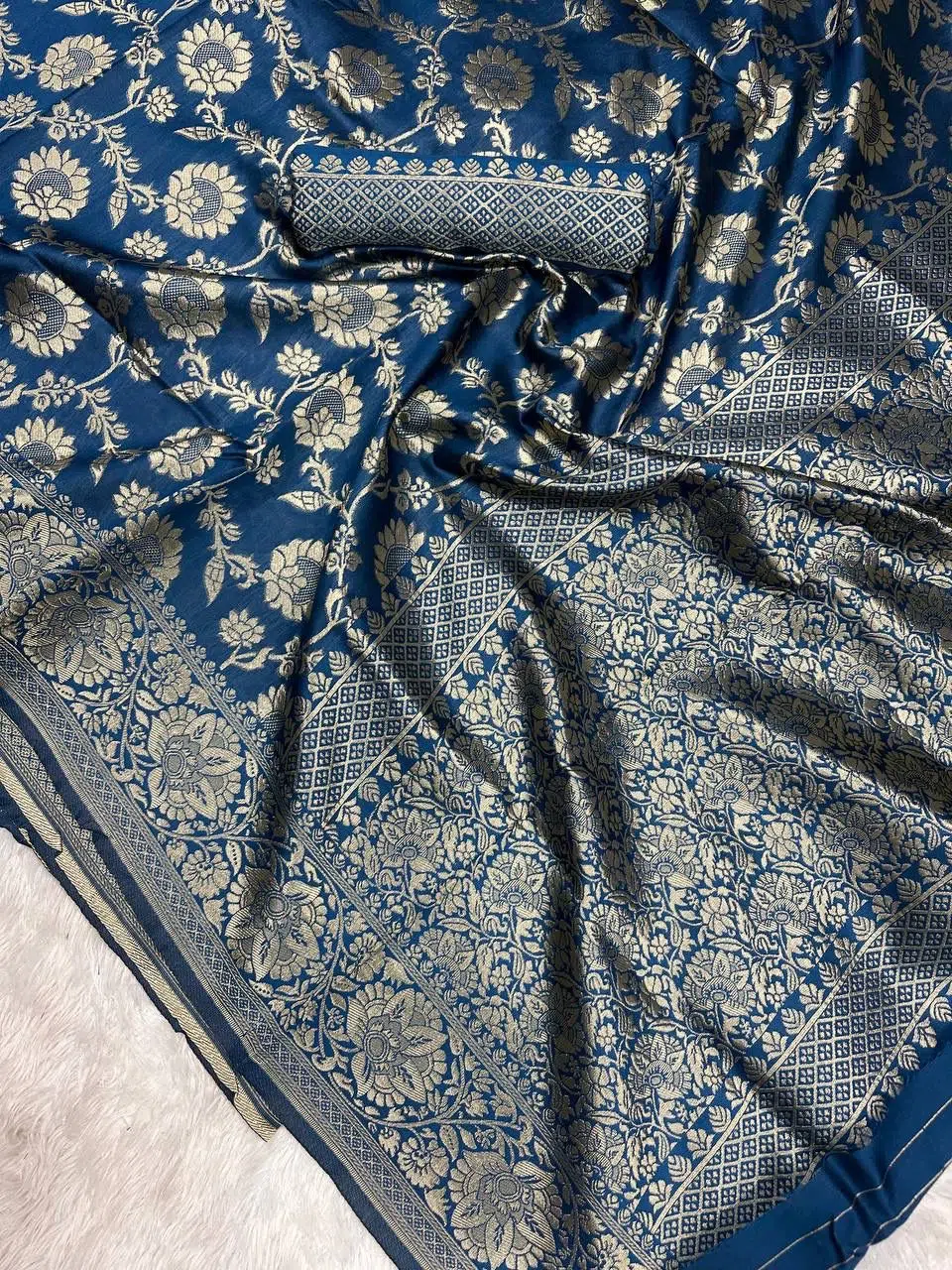 Regal - Firozi Color Sreee With Blouse || Saree For Women || Trending Saree For Women || Bollywood Stylish Fancy Party Wear Wedding Festive Bridal Sari || Banarasi saree || Kanjiavaram saree || Silk saree || Pure silk saree - Image 6
