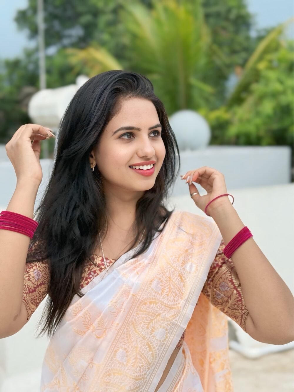 Regal With RUTU White Color Sreee With Blouse || Saree For Women || Trending Saree For Women || Bollywood Stylish Fancy Party Wear Wedding Festive Bridal Sari || Banarasi saree || Kanjiavaram saree || Silk saree || Pure silk saree