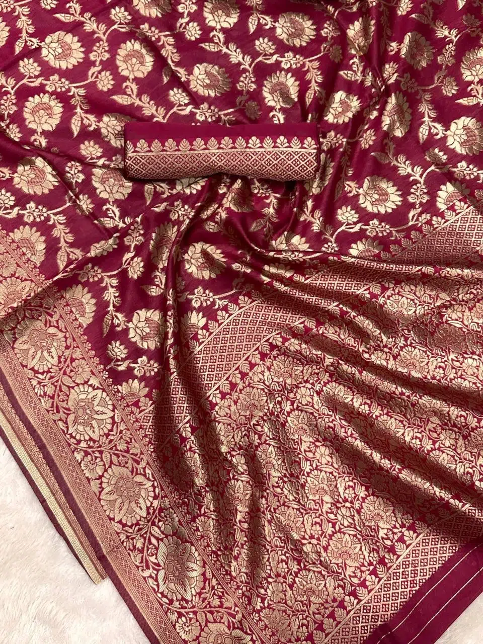 Regal - Maroon Color Sreee With Blouse || Saree For Women || Trending Saree For Women || Bollywood Stylish Fancy Party Wear Wedding Festive Bridal Sari || Banarasi saree || Kanjiavaram saree || Silk saree || Pure silk saree - Image 6